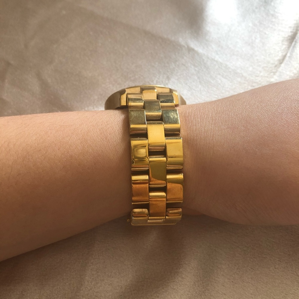 Marc Jacobs Gold Watch - Picture 6 of 8